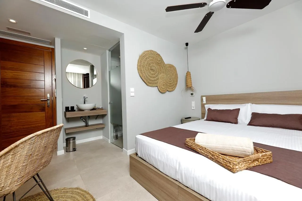 Eques Petit Resort Cala D´Or 4*,  Espanha