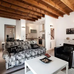 Singular Siete Revueltas Apartment Seville