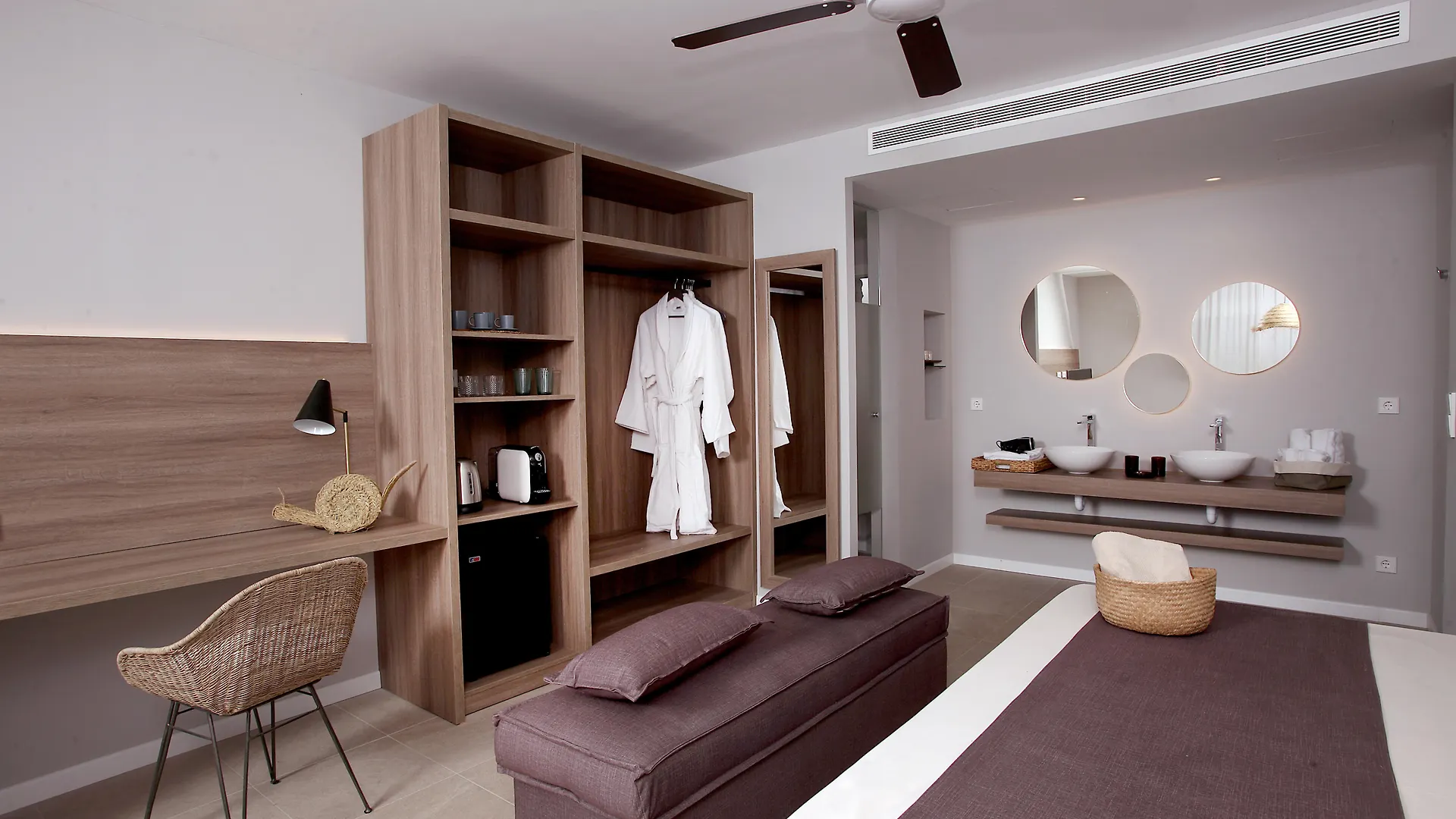 Eques Petit Resort Cala D´Or 4*,  Espanha